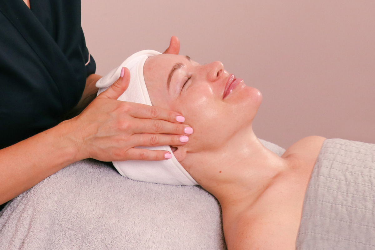 Give your skin some pre-Christmas love!