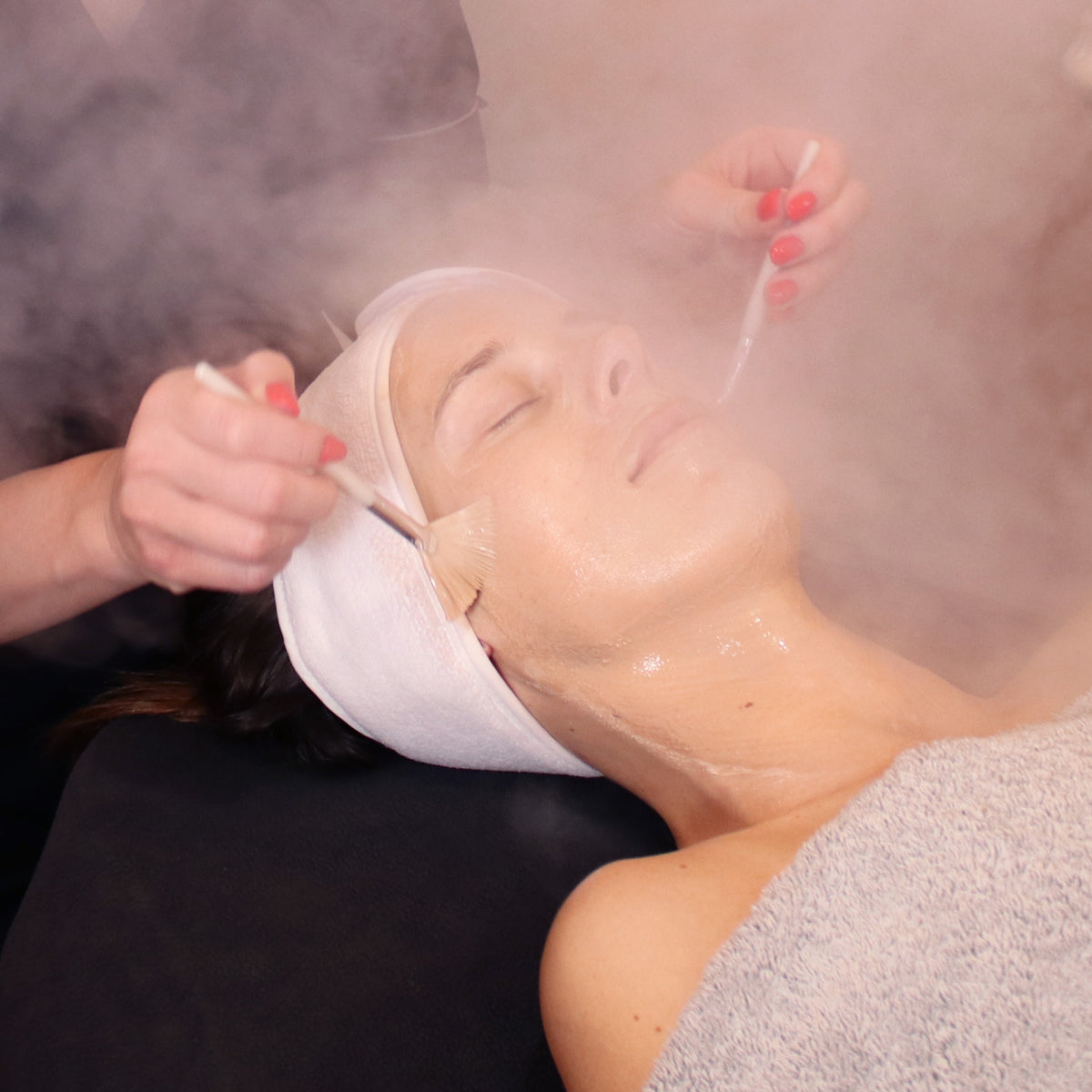 Skinsmiths B12 Hydrating Facial at Caci