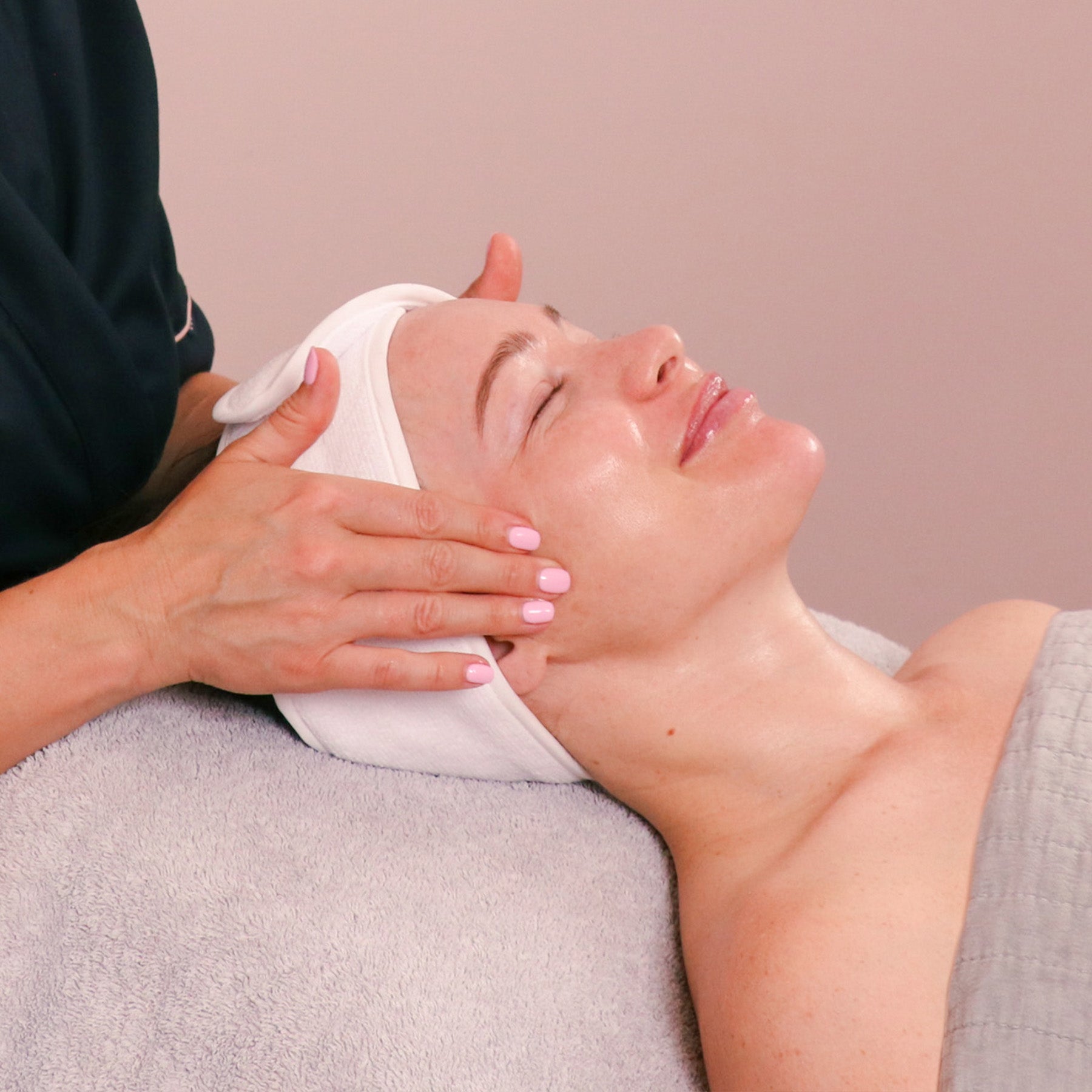 Gift Voucher: Hydrating Facial